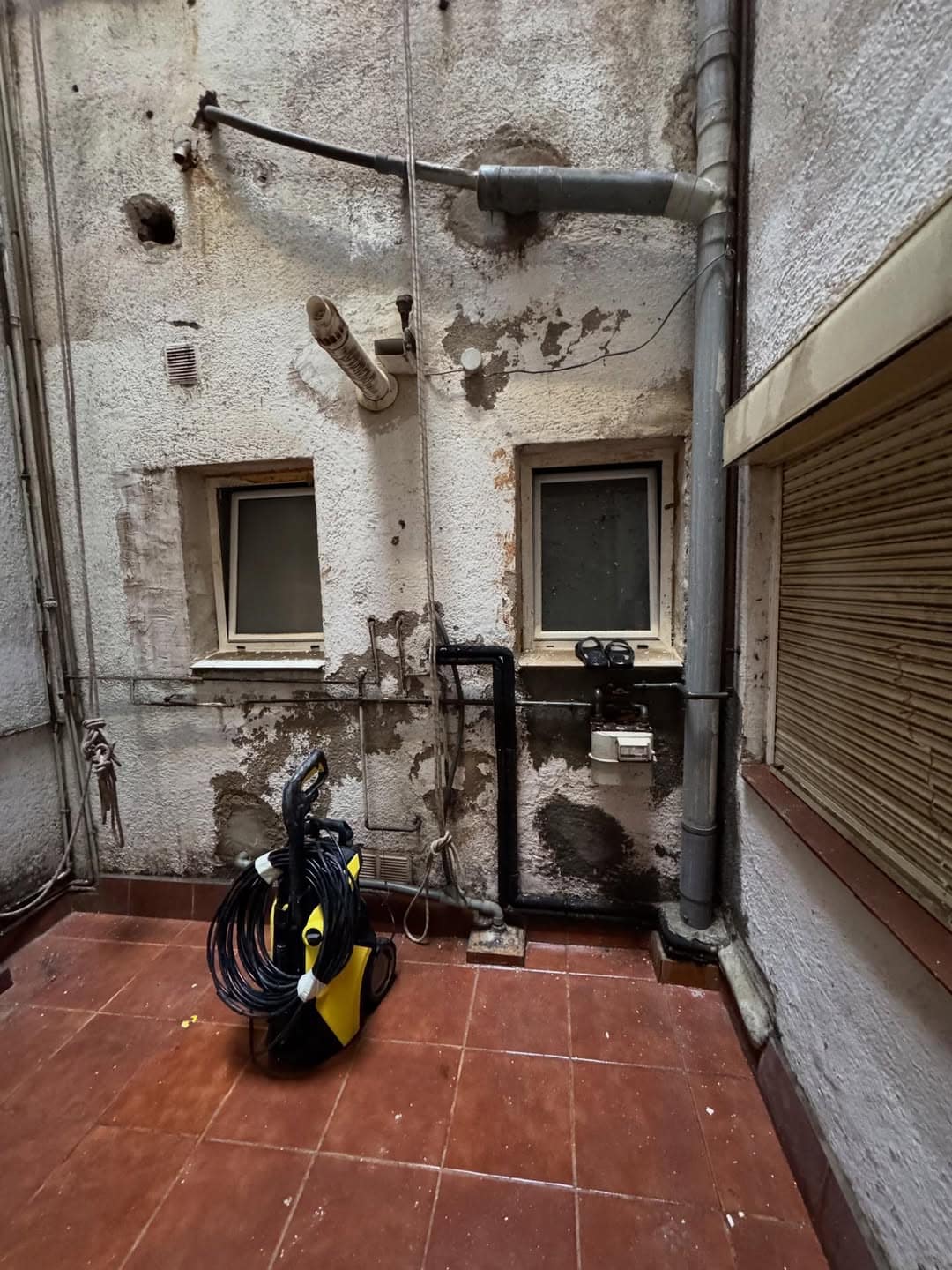 Technicians specialized in heights