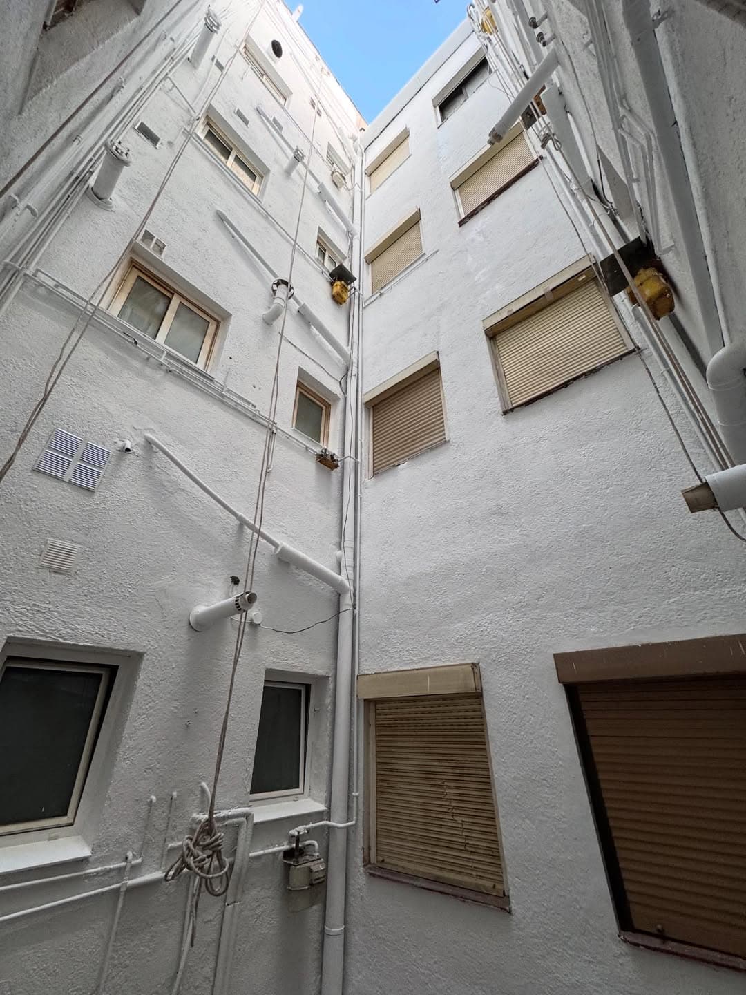 Technical review of facades in Barcelona