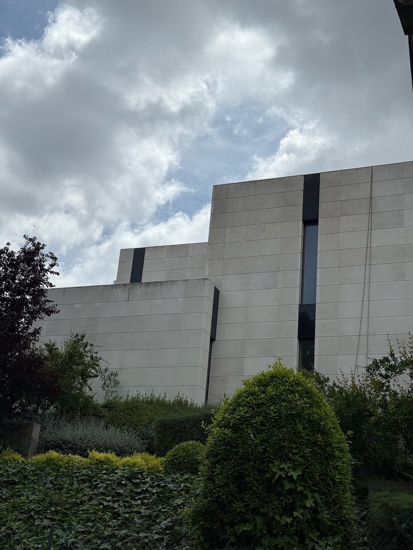 Intervenció de treballs verticals en habitatge d'alta gamma a Vallvidrera