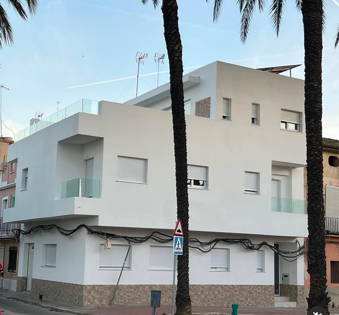 Fachada preparada para sistema de aislamiento térmico exterior SATE en Barcelona